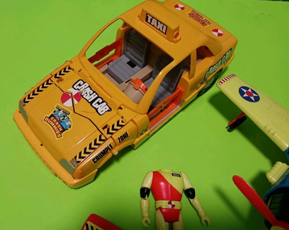 Incredible Crash Dummies Lot Yellow TAXI CRASH CAB CAR BULL Figure & Crash Plane - Image 3 of 4