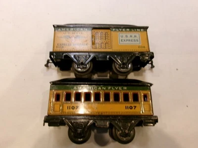 American Flyer Prewar O Gauge 1107 and 1108 Passenger Cars - Image 1 of 3