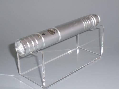 ACRYLIC PERSPEX STAR WARS LIGHTSABER DISPLAY STAND - Picture 2 of 3