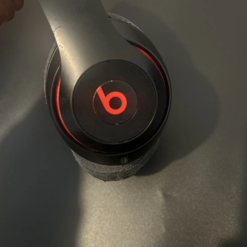 Beats Studio Wireless, photo 2 of 5