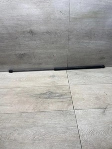 VW PASSAT Variant B7 365 Motorhaubenstrebe vorne rechts 3AA823359A 34991602