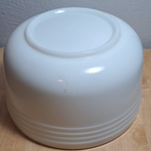 Vintage Pyrex Hamilton Beach Large 8.5" White Milk Glass Ribbed Mixing Bowl USA - Picture 8 of 12