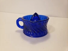 Stains Vtg Cobalt Blue Glass Double Spout Miniature Swirl Juicer Reamer Small
