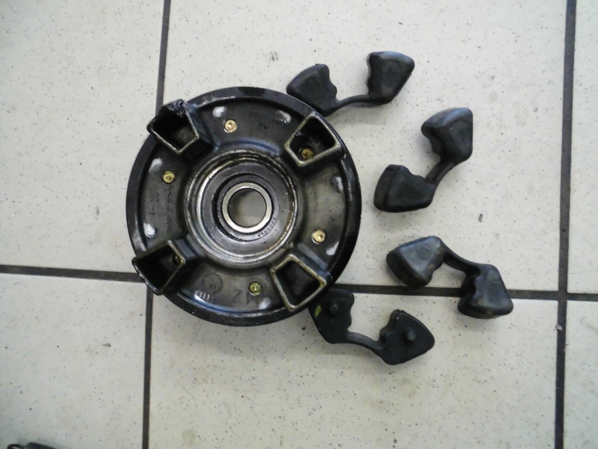 E3. Kawasaki ZX9 R ZX900 C Sprocket Carrier Inclusion Shock Damper