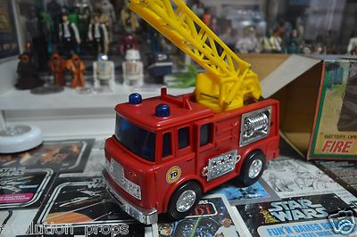 RARE VINTAGE - FIRE TRUCK ENGINE BATTERY OPERATED - ASAHI HONG