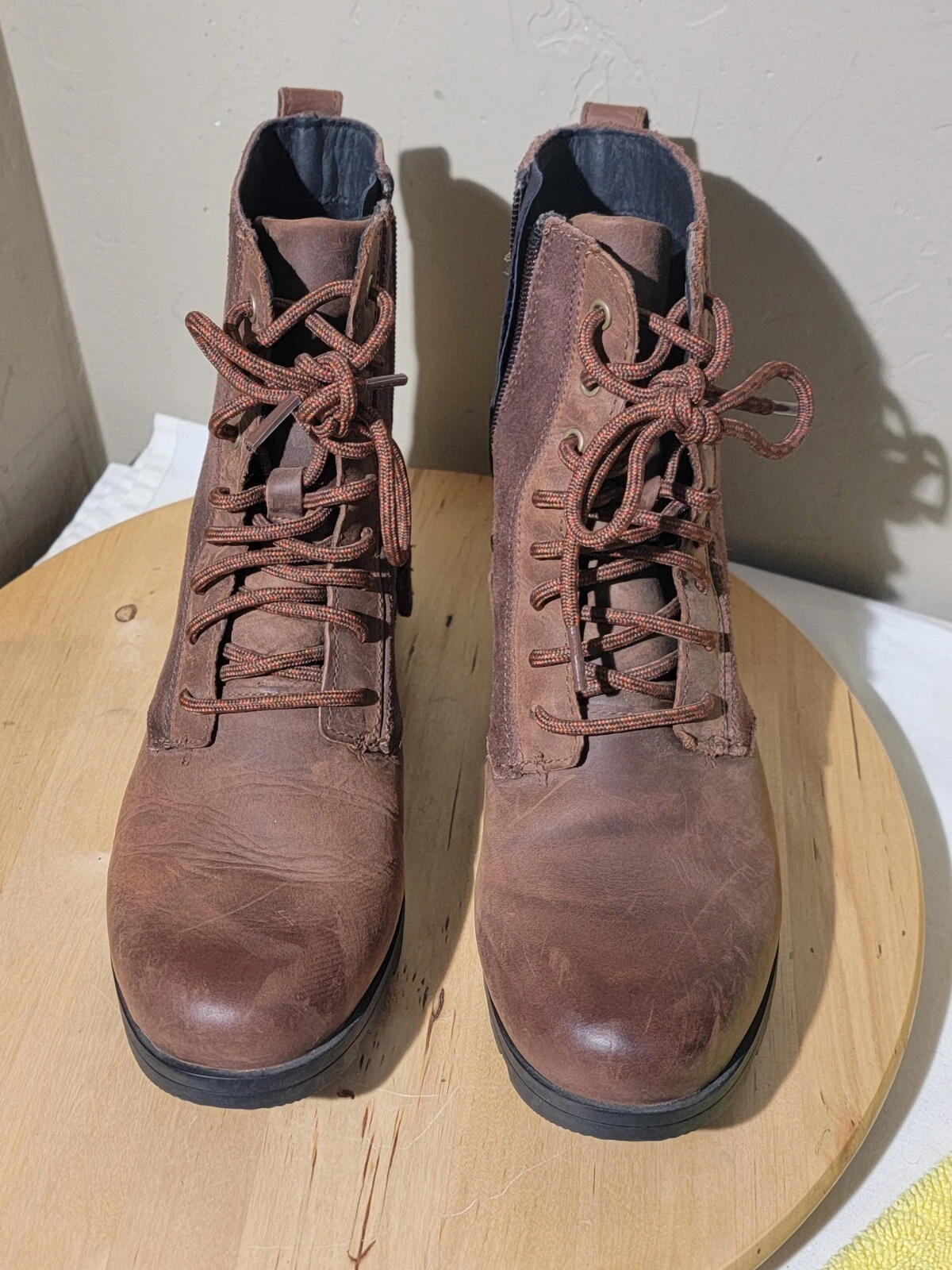 sorel emelie leather lace up mid-ankle boots