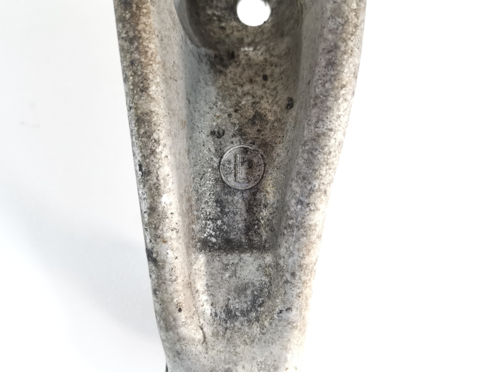 Maserati Levante 2018 Front Left Lower Control arm P/N 670102479