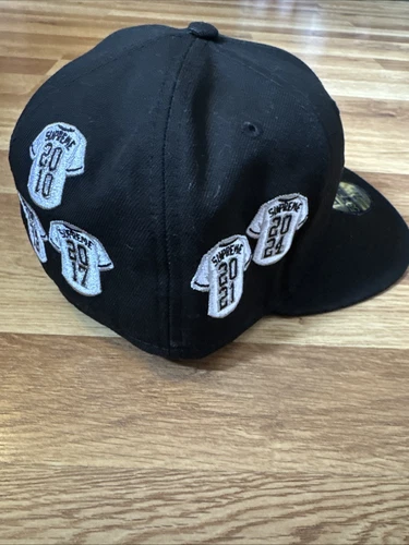 Casquette noire Supreme Jerseys Box Logo New Era taille 7 1/4 neuve avec étiquette