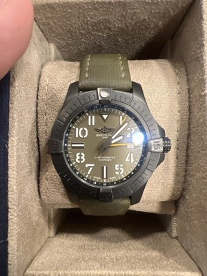 Breitling Avenger Automatic GMT 45 A32395 Box Papiere Full Set