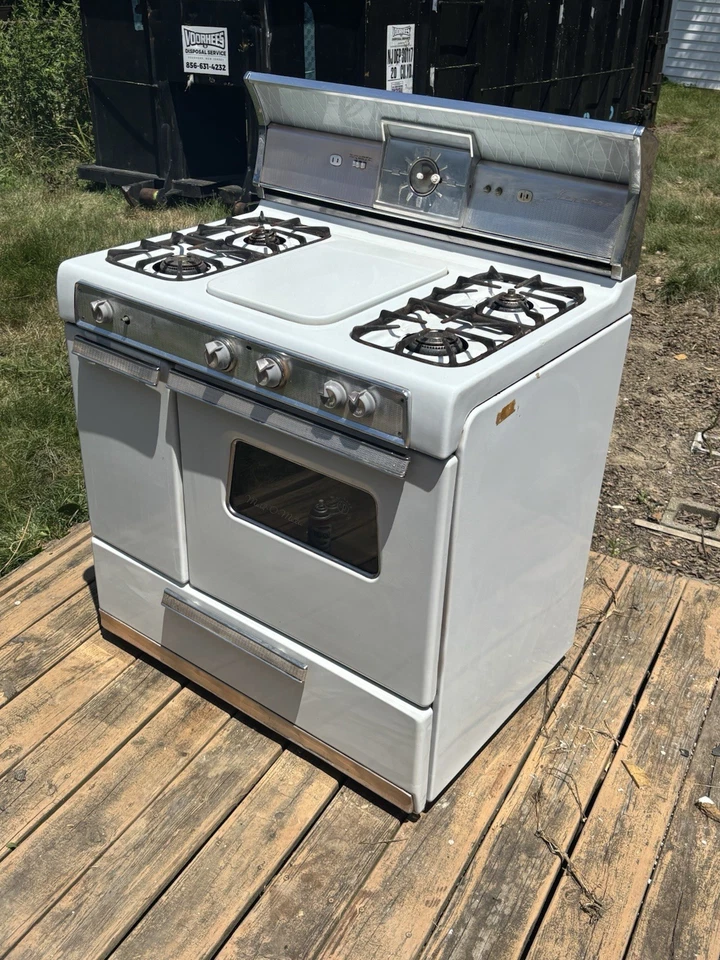 Estufa/horno Kenmore vintage/retro años 50. No estoy seguro si funciona. Estado tal cual. Foto 2 de 4