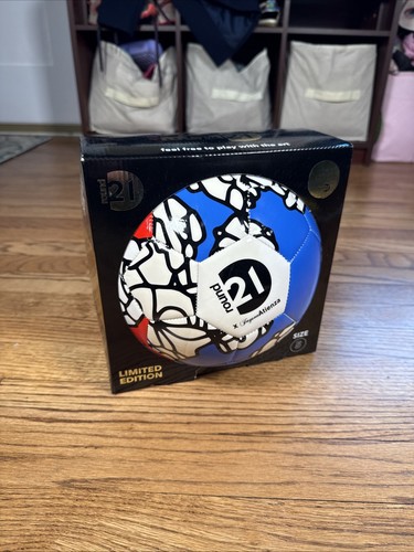 NEU Runde 21 x Jayson Atienza World Edition Series Limited Edition Fußball Ball