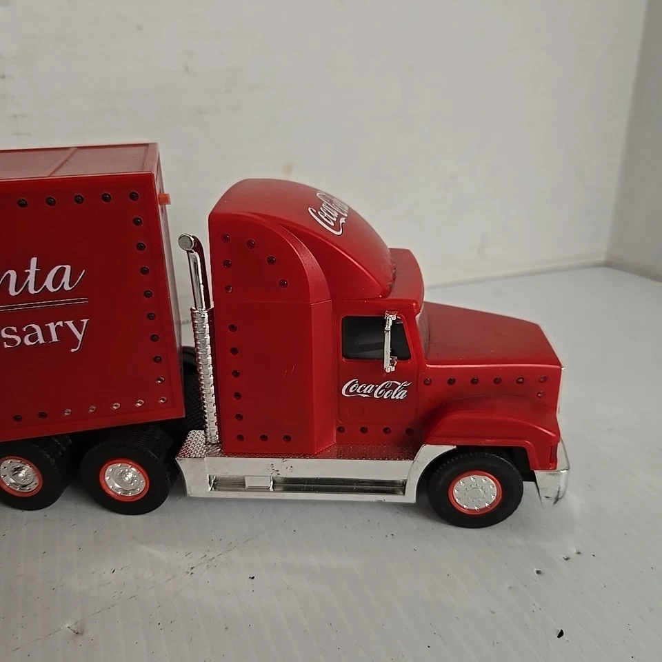 Coca-Cola 75th Anniversary Santa Semi Limited Edition Collectable - Image 2 of 4