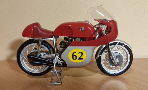 MOTO GP ALTAYA 1/12 MV AGUSTA 500 Four John SURTEES 1956 N°62 dans sa boîte - Imagen 6 de 6