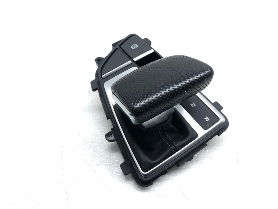 Audi A5 F5A 2018-2023 transmisión palanca de cambios de piso OEM. Foto 4 de 4