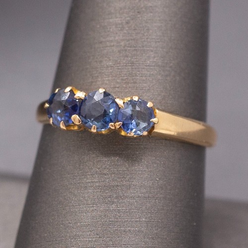 Antique Victorian Old Cut Blue Sapphire Three Stone Band Ring in 14k Yellow Gold - Picture 7 of 11