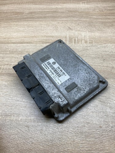 03D906033F 5W{40298 Motorsteuergerät/Modul Steuergerät Volkswagen Polo IV 9N3