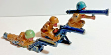 Manoil post war toy soldiers three different 500 series