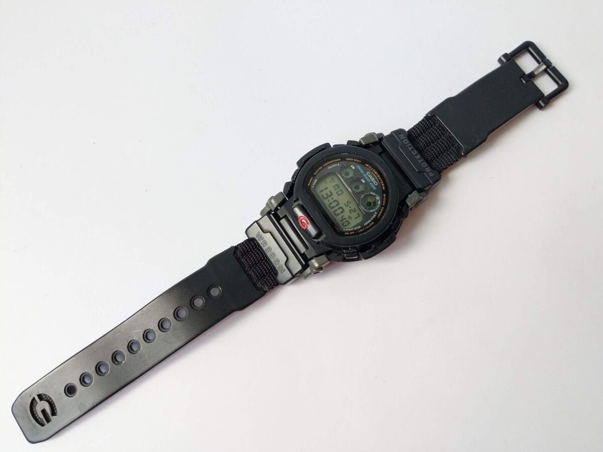 Vintage Casio G Shock DW 002 Illuminator, 1446, ( Made in Vintage Casio G Shock DW 002 Illuminator, 1446, ( Made in