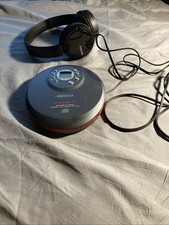 Vintage Aiwa XP-V730C Personal CD with Sony headphones MDR-Zx110 model