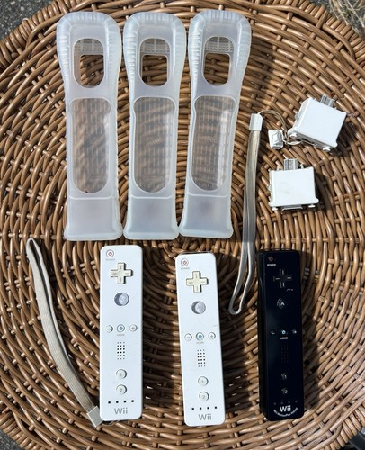 OEM Nintendo Wii Controllers LotMotionPlus White/Black Cases Remotes ...