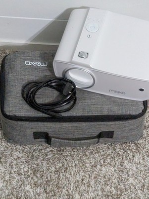 MOOKA Mini LCD Video Projector BL-69   Used Only Once