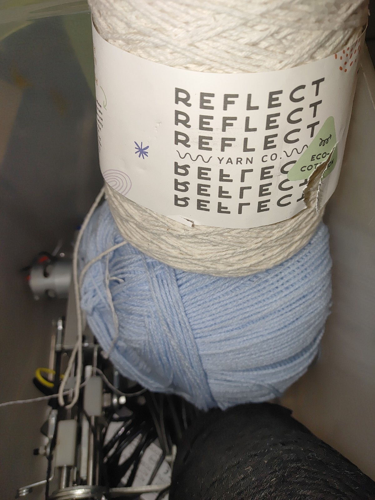 TUFT THE WORLD Cut Pile AK-1 Tufting Machine. rug making machine with yarn