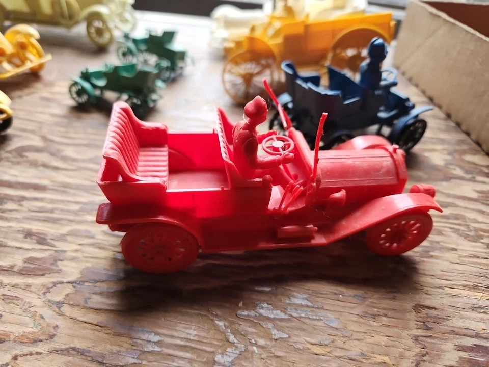 Modelos de coches antiguos de plástico vintage Revell Gowland Gowland años 50 8 piezas Foto 2 de 4