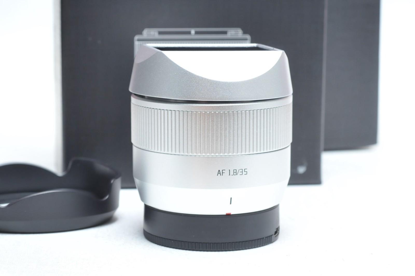 Artisan AF 35mm f/1.8 ED II X autofocus Apsc lens for Fuji X mount Silver