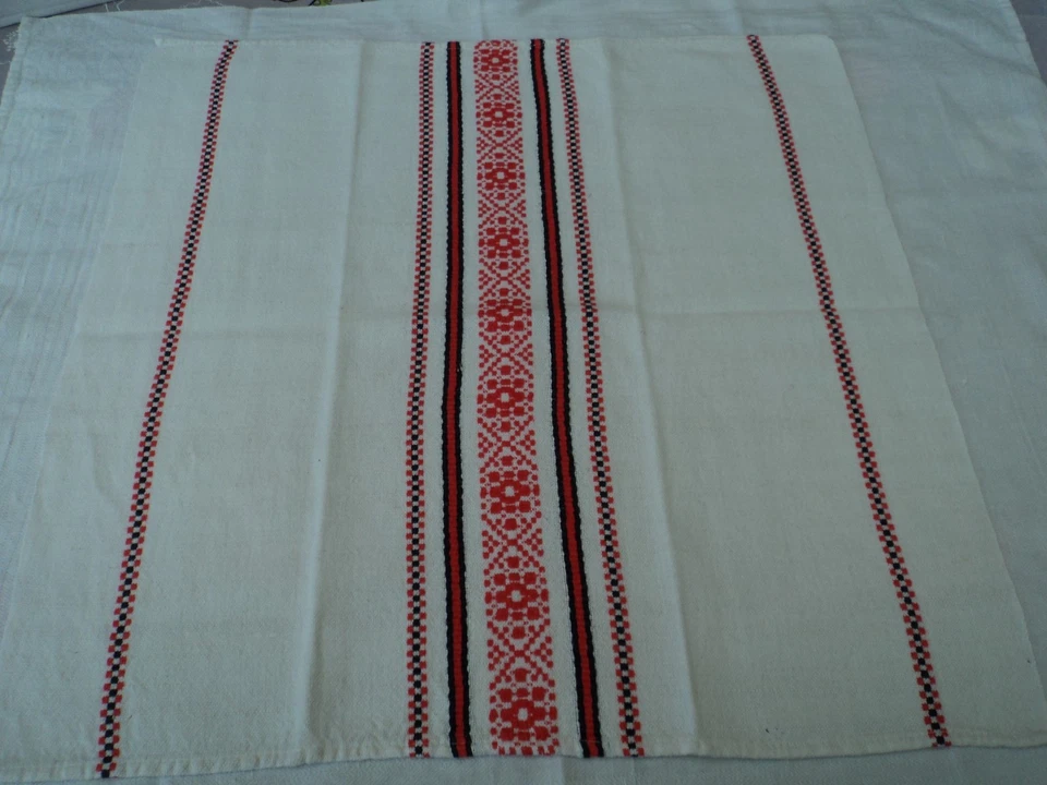 6 ANCIENNES SERVIETTES DE TABLE COTON RAYURES ROUGE NOIR ET FOND BLANC-46x46cm. - Photo 2/4