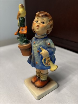 Goebel Hummel #17/0 Congratulations TMK-5 Girl Figurine