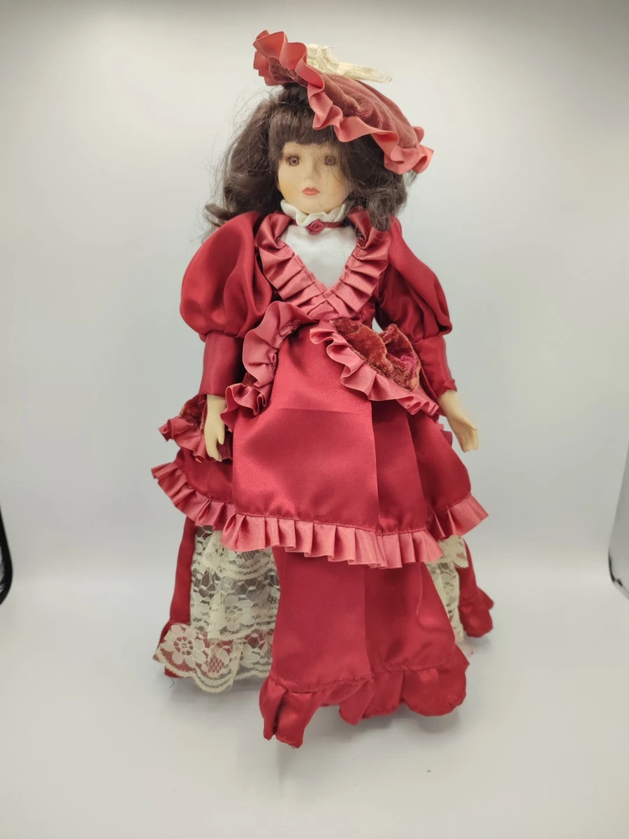 jolie poupée de porcelaine avec colombe de la paix 30cm jolie poupée de porcelaine avec colombe de la paix 30cm