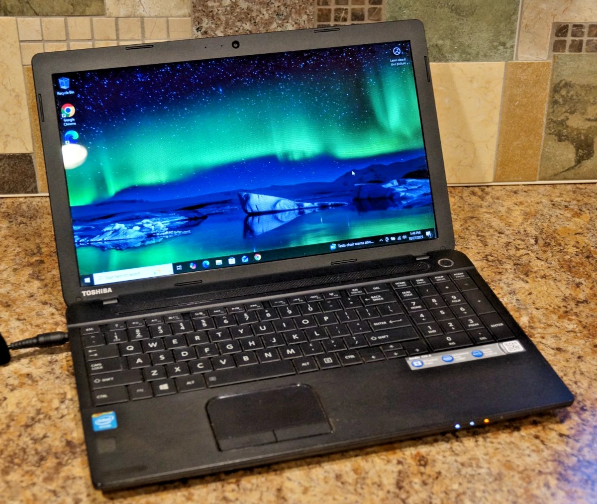 Toshiba 4 GB RAM PC 500-749 GB Hard Drive Capacity Laptops Toshiba 4 GB RAM PC 500-749 GB Hard Drive Capacity Laptops