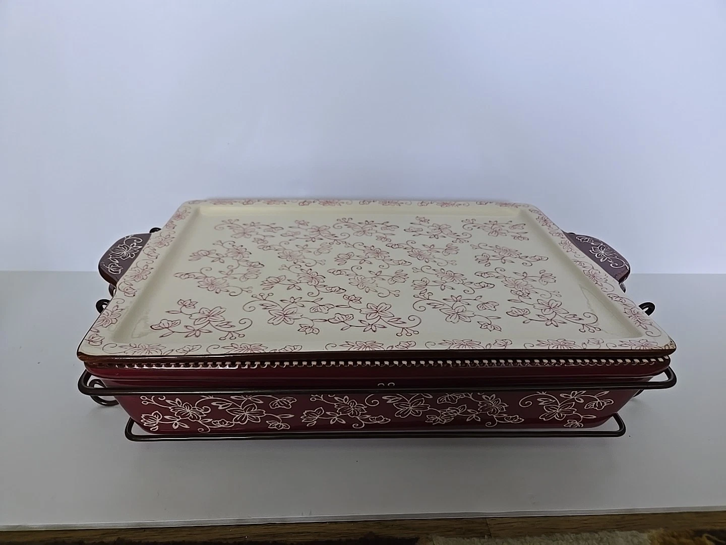 Temptations Cranberry Floral Lace LASAGNA 13×9 BAKE DISH COOKIE SHEET 3 PC SET
Opens in a new window