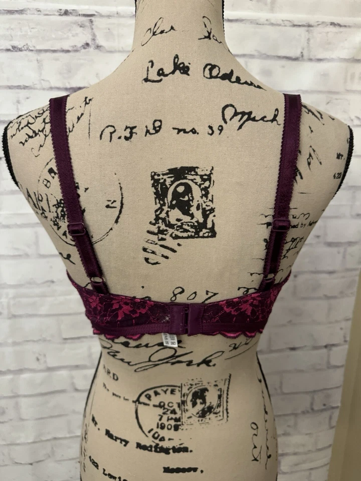 Sujetador Wacoal Talla 36D Fuego y Encaje Ribete Vieira 851252 Púrpura Rosa Foto 3 de 4