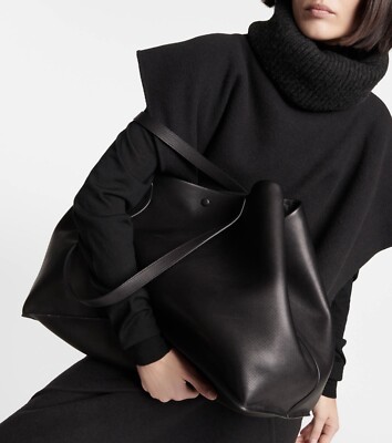 【THE ROW】 Idaho XL canvas tote bag レザー製 ユニセックス the-row-idaho-xl-model-