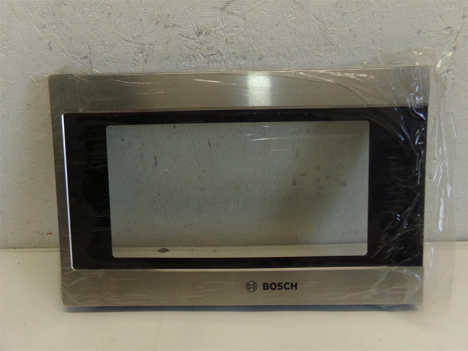 BOSCH STAINLESS STEEL MICROWAVE DOOR FRAME F30014M64BCP - NEW