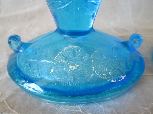 Pair 2 McKee Glass Blue Candleholder Candle Stick Holders 4" tall SNOWFLAKE - Picture 3 of 7