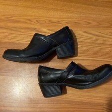 B.O.C Women  s Clogs size 10 CF 