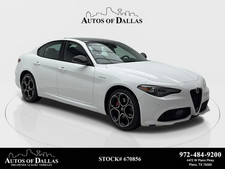 2023 Alfa Romeo Giulia Veloce NAV,CAM,PANO,HTD STS,BLIND SPOT,19" WLS
