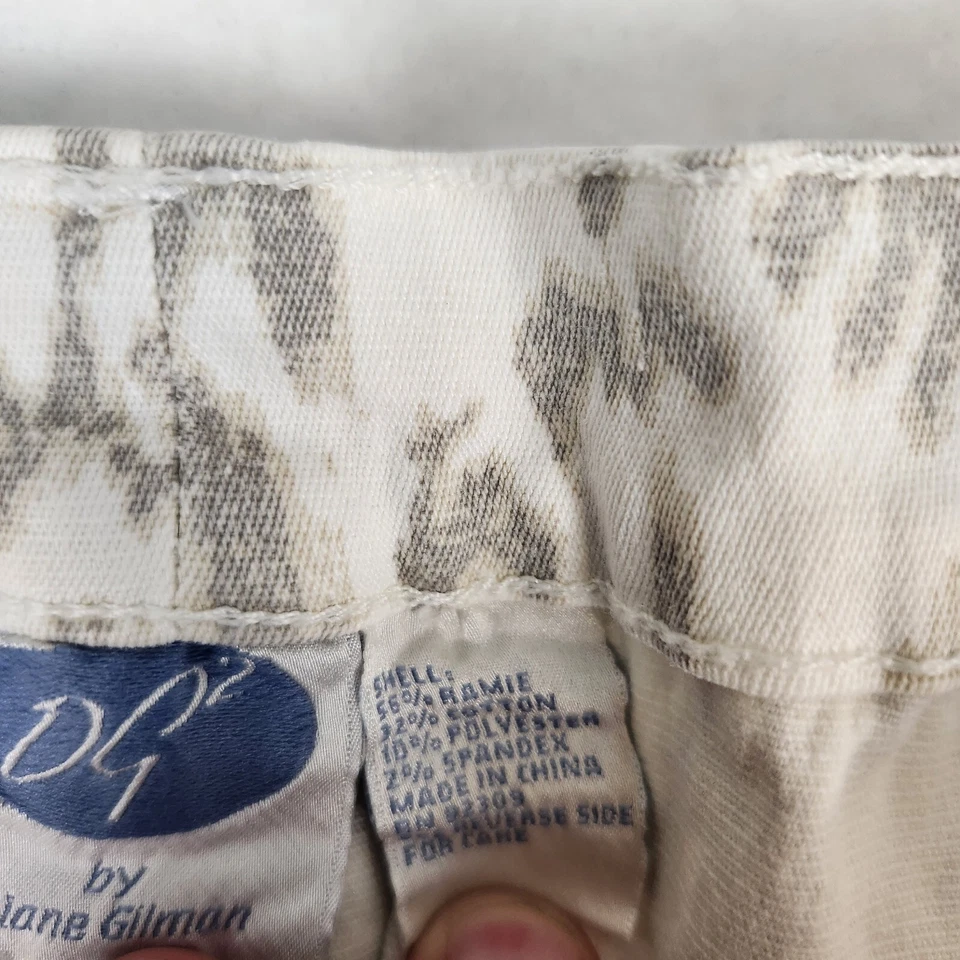 NWT DG2 Diane Gilman Women Stretch White With Gray Pattern Print Pants Size 24WT - Image 4 of 4