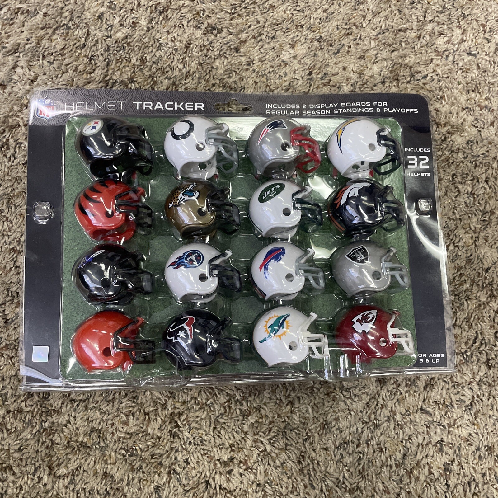 (MA3) NFL Football 32 Team Mini Helmet Standings Tracker Display Set