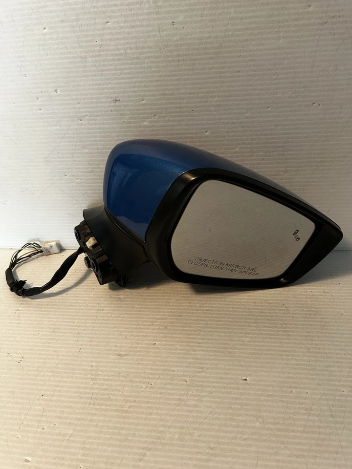 Espejo retrovisor de señal azul de 8 cables punto ciego para pasajeros Nissan Versa 2020-2024 OEM 1499 Foto 3 de 4