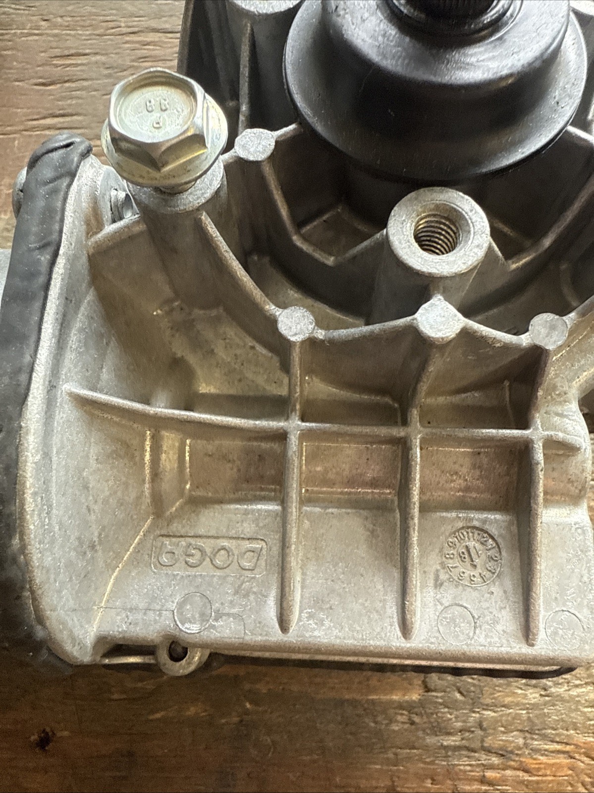 17-23 McLaren 720S Spider Front Windshield Wiper Motor P