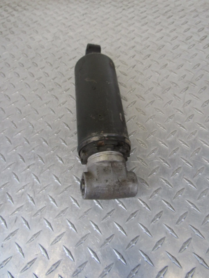 1997 97 YAMAHA XVZ13A XVZ13 1300 ROYAL STAR REAR SHOCK SUSPENSION - Image 3 of 4