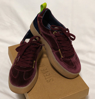 Steve Madden Burgundy Low-Top Lace-Up Athletic Sneaker Solid Unisex Pre-Owned