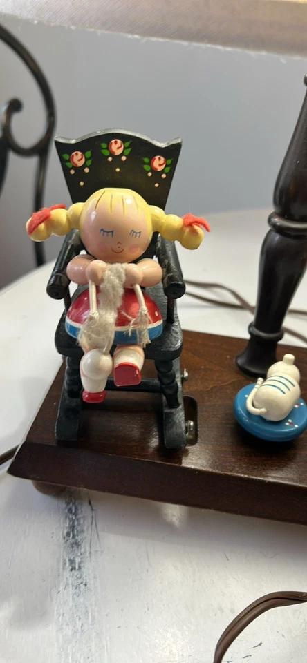 Lámpara musical y basculante Swisstone para niños cuarto infantil hogar niño niña gato Foto 3 de 4