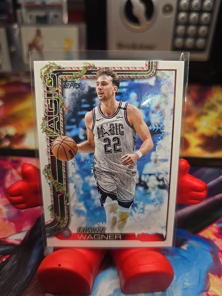 Franz Wagner #SSV-FW Basketball Cards 2025 Topps Holiday SSP Variation trading card — raw and PSA graded price guide