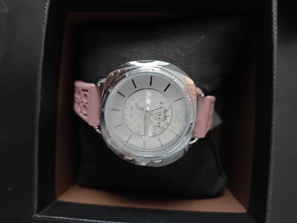 Reloj para mujer Coach 14503876 Boyfriend esfera plateada con logotipo correa de silicona rosa 34 mm Foto 3 de 4