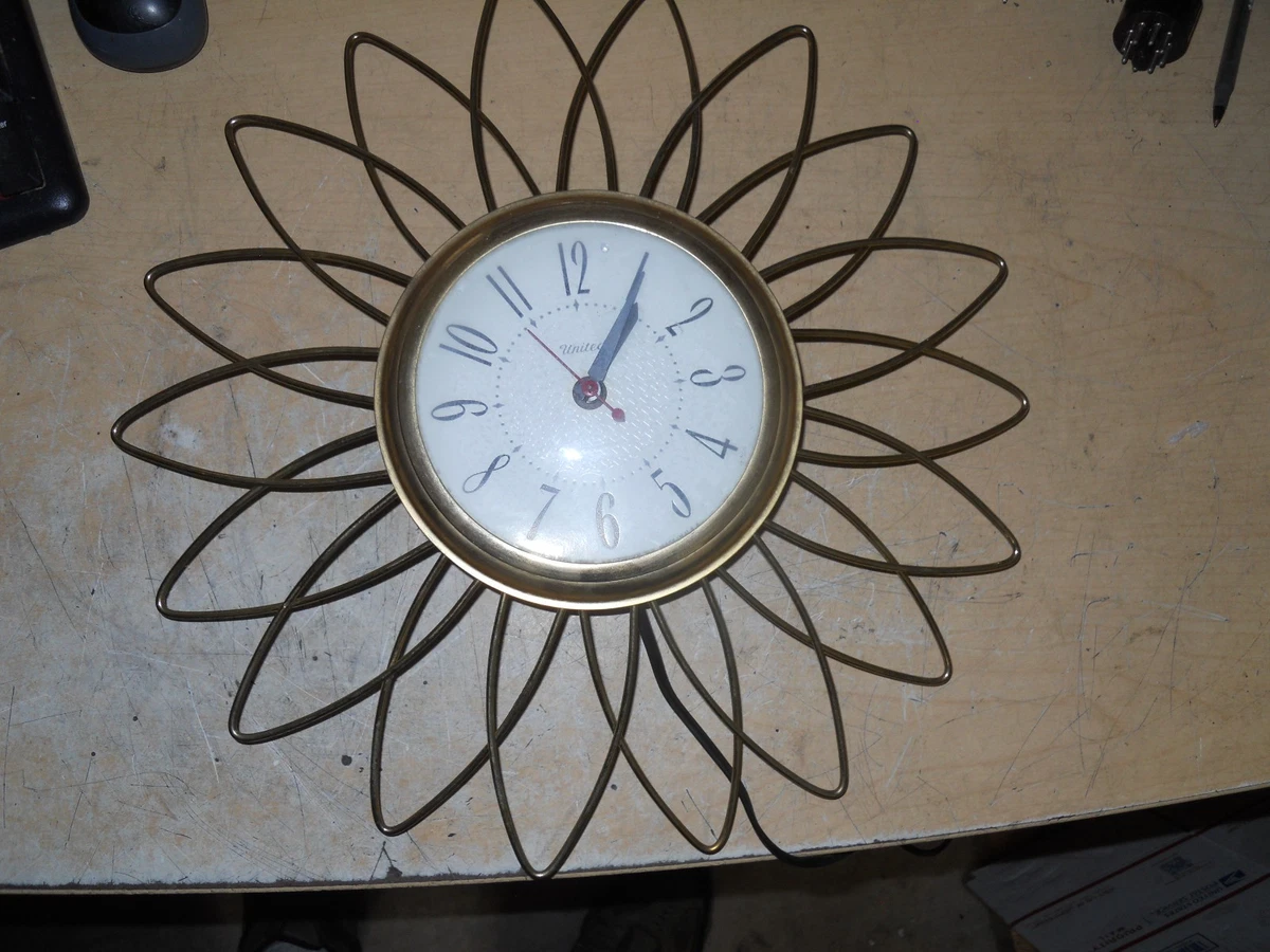 Starburst Sunburst Wall Clock In Collectible Wall Clocks 1930-1969