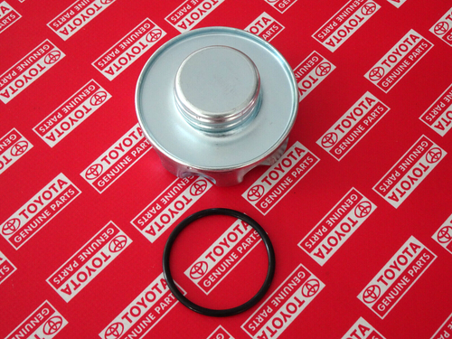 1970 1971 1972 1973 1974 1975 Toyota Carina TA10 TA12 1600 2TG Oil Cap & Seal - Picture 8 of 12
